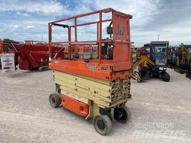 JLG 2632ES Sakselifter