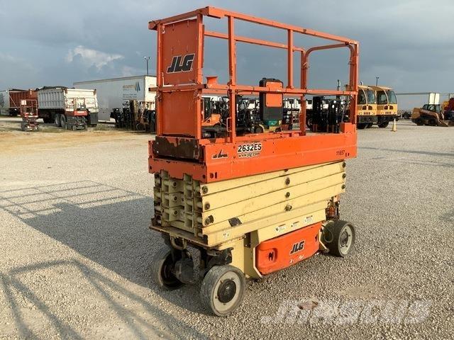 JLG 2632ES Sakselifter