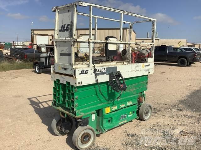 JLG 2632ES Sakselifter