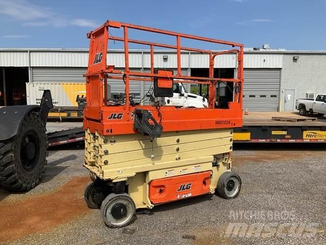 JLG 2632ES Sakselifter
