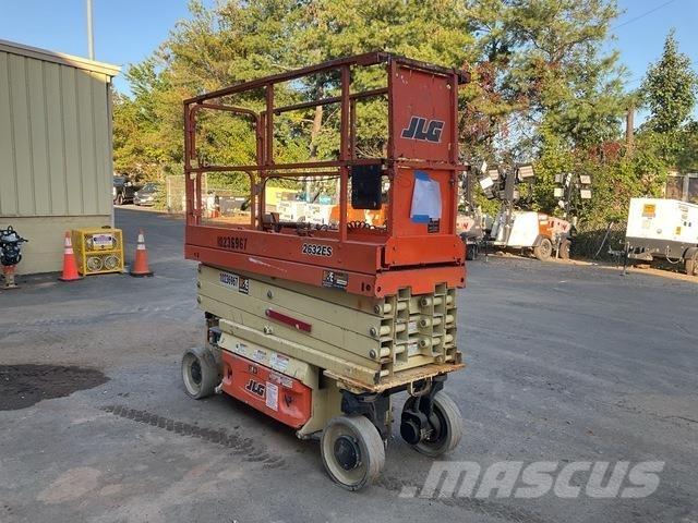 JLG 2632ES Sakselifter