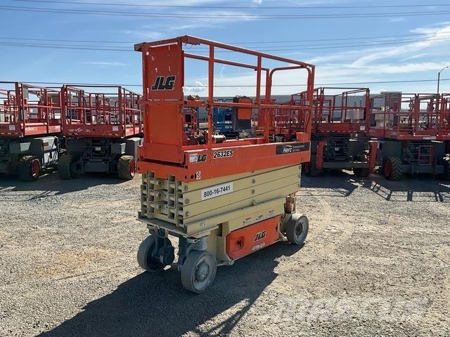 JLG 2632ES Sakselifter