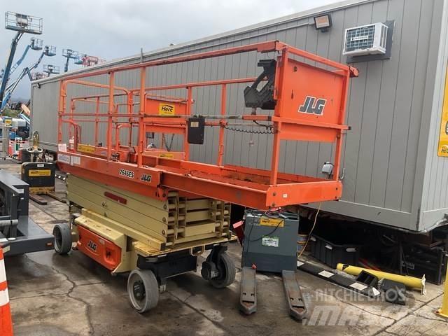 JLG 2646ES Sakselifter