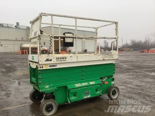 JLG 3246ES Sakselifter