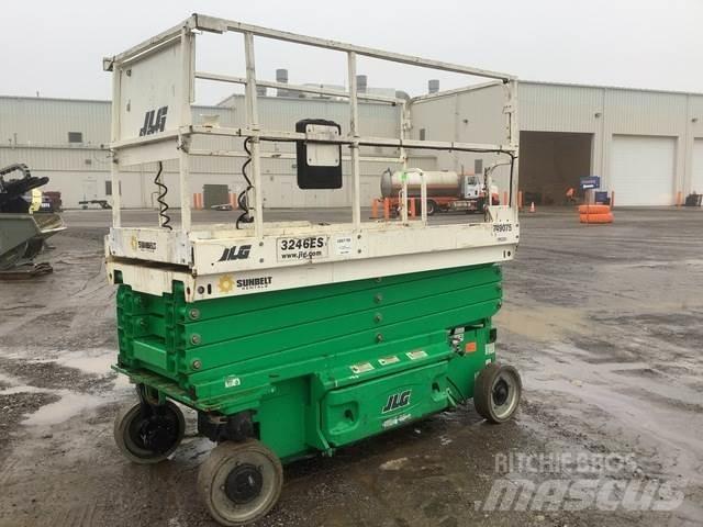 JLG 3246ES Sakselifter