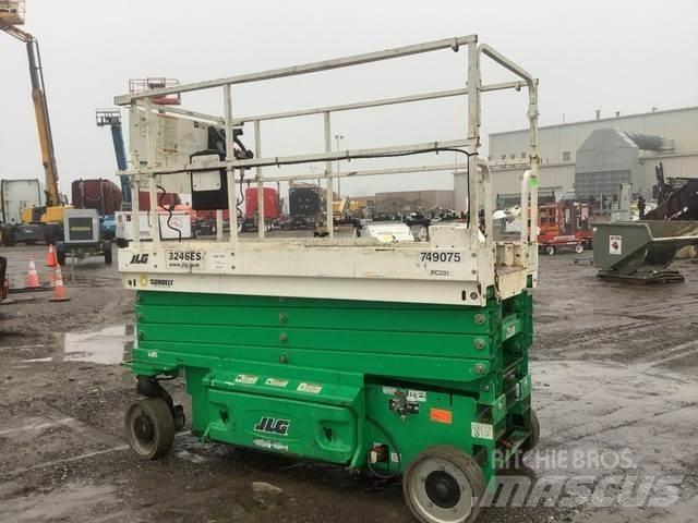 JLG 3246ES Sakselifter