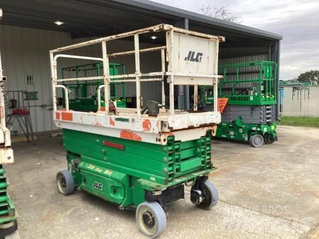 JLG 3246ES Sakselifter