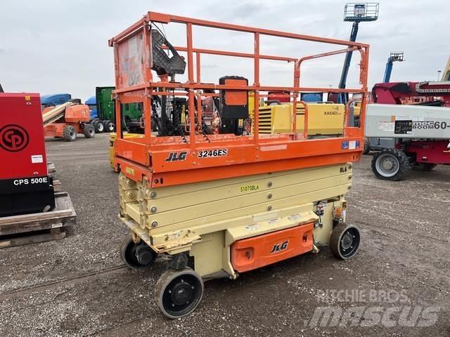 JLG 3246ES Sakselifter