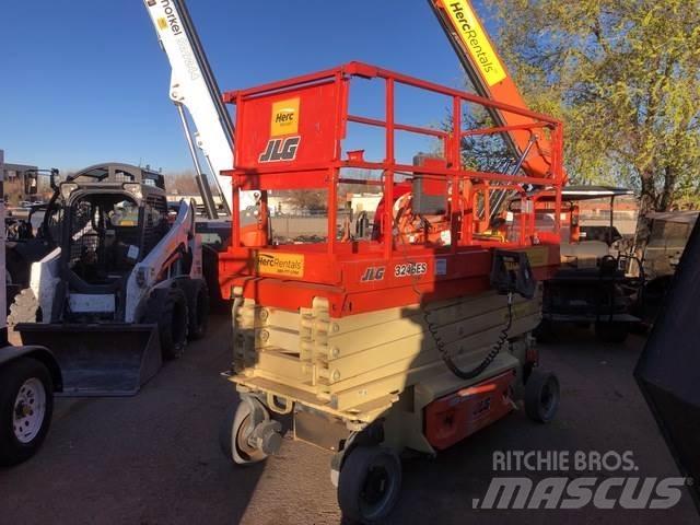 JLG 3246ES Sakselifter