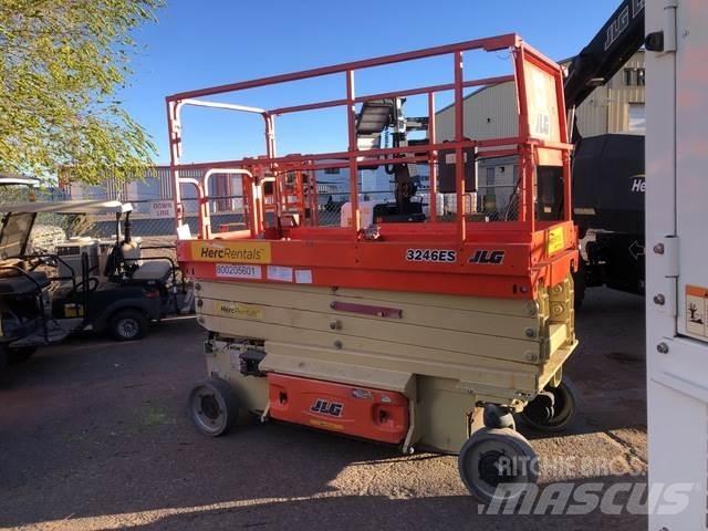JLG 3246ES Sakselifter