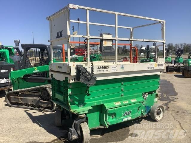 JLG 3246ES Sakselifter