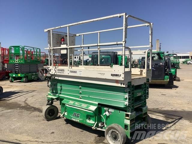 JLG 3246ES Sakselifter