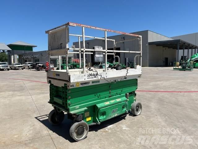 JLG 3246ES Sakselifter