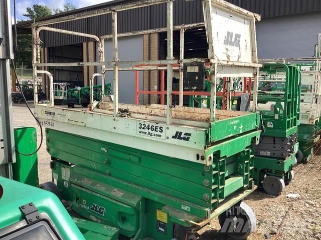 JLG 3246ES Sakselifter