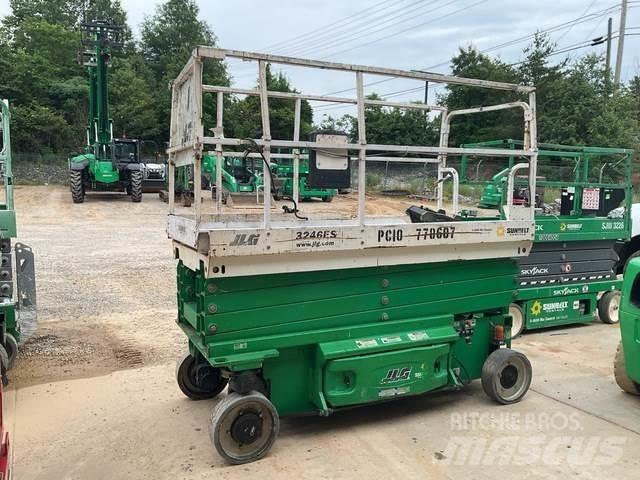 JLG 3246ES Sakselifter