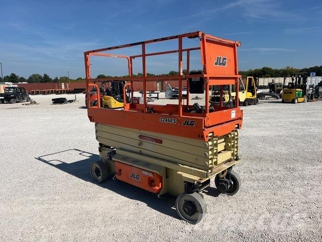 JLG 3246ES Sakselifter
