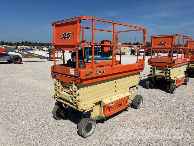 JLG 3246ES Sakselifter