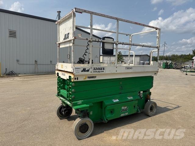 JLG 3246ES Sakselifter