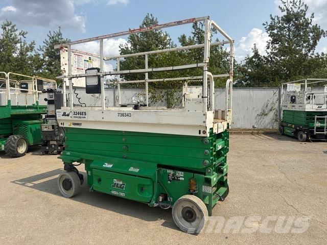 JLG 3246ES Sakselifter