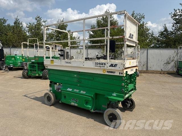 JLG 3246ES Sakselifter