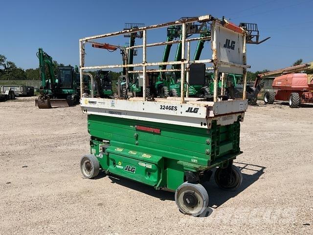 JLG 3246ES Sakselifter