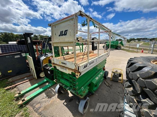 JLG 3246ES Sakselifter