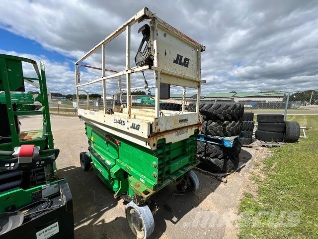 JLG 3246ES Sakselifter