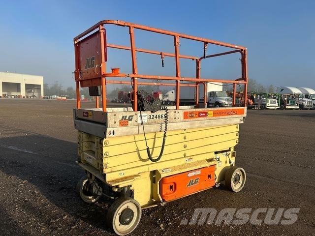 JLG 3246ES Sakselifter
