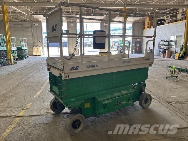 JLG 3246ES Sakselifter