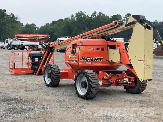 JLG 600AJ Leddede bomlifter