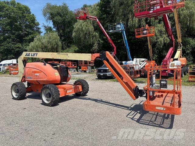 JLG 600AJ Leddede bomlifter
