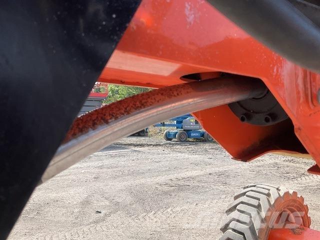 JLG 600AJ Leddede bomlifter