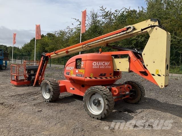JLG 600AJ Leddede bomlifter