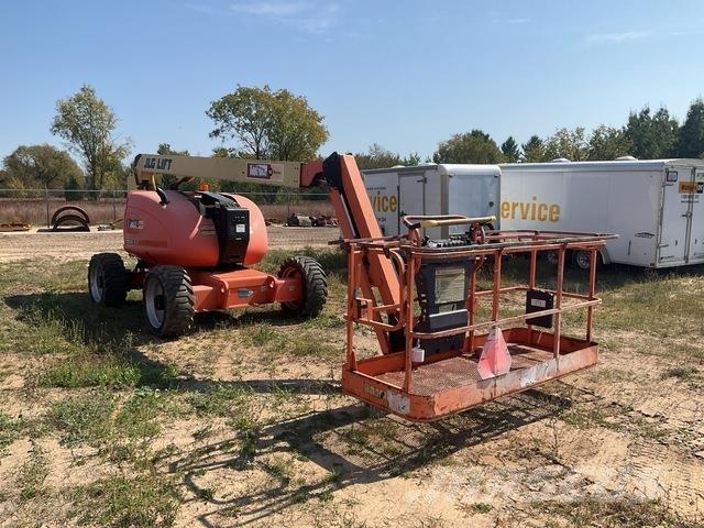 JLG 600AJ Leddede bomlifter