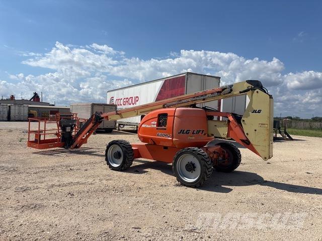 JLG 600AJ Leddede bomlifter