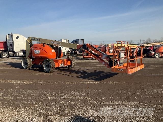 JLG 600AJ Leddede bomlifter