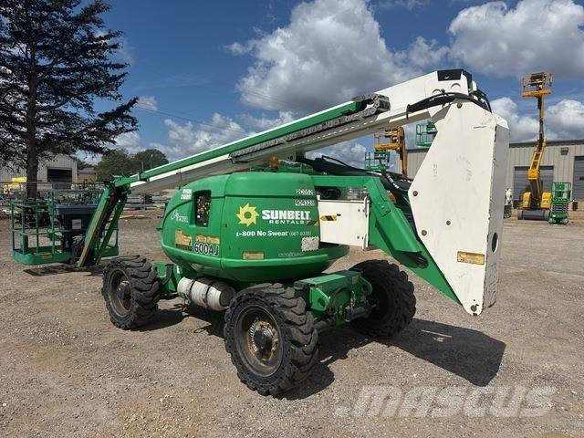 JLG 600AJN Leddede bomlifter
