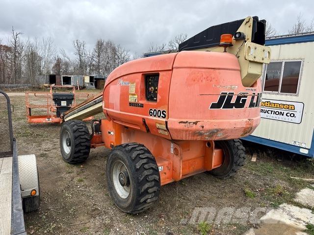 JLG 600S Teleskop bomlifter