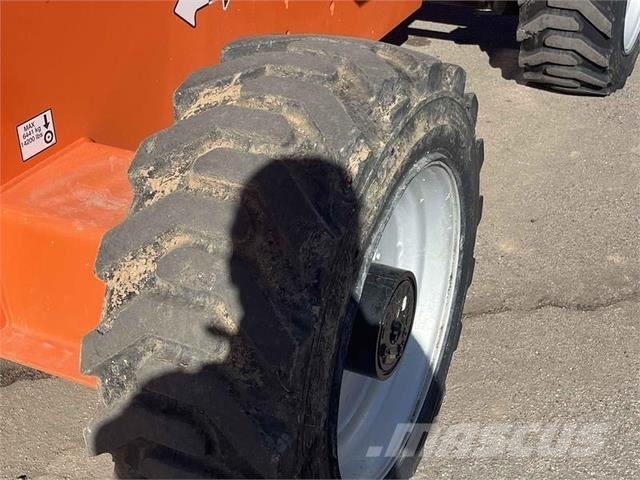 JLG 660SJ Teleskop bomlifter