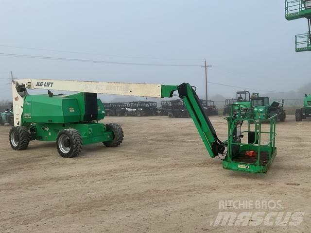 JLG 800AJ Leddede bomlifter