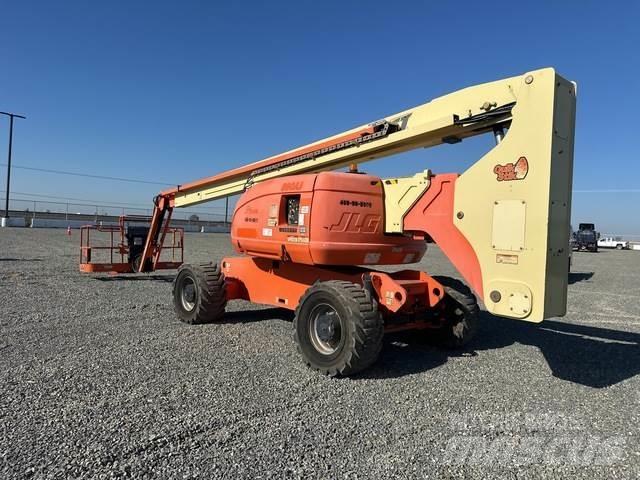 JLG 800AJ Leddede bomlifter