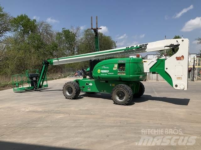JLG 800AJ Leddede bomlifter