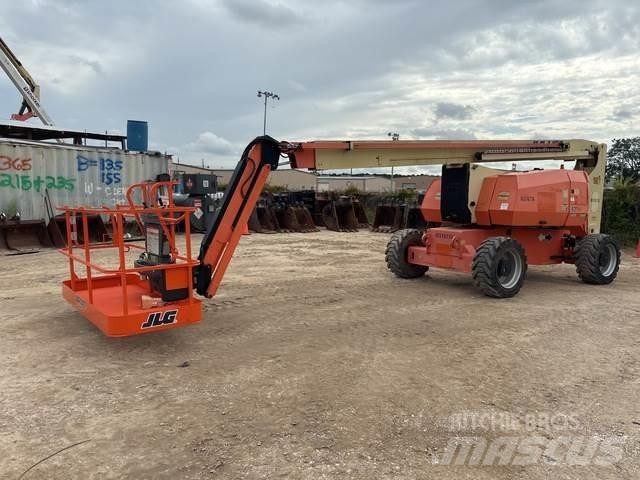 JLG 800AJ Leddede bomlifter