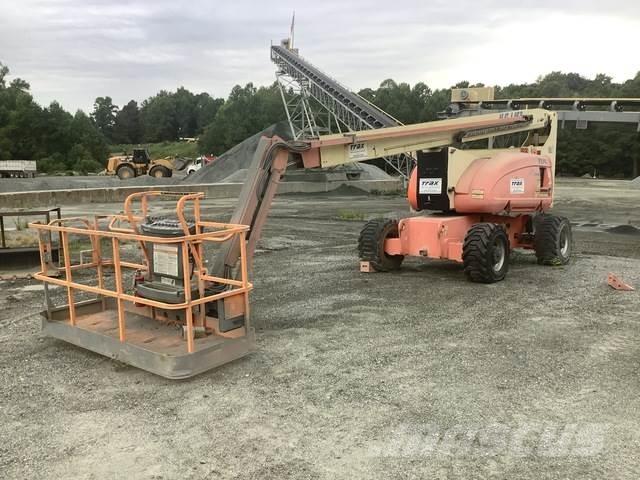 JLG 800AJ Leddede bomlifter