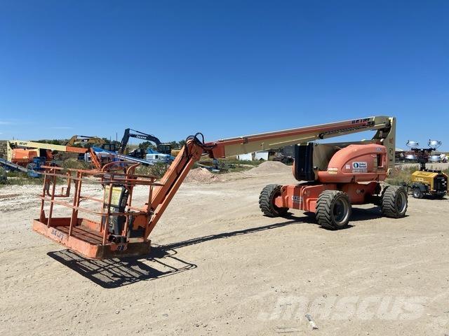 JLG 800AJ Leddede bomlifter