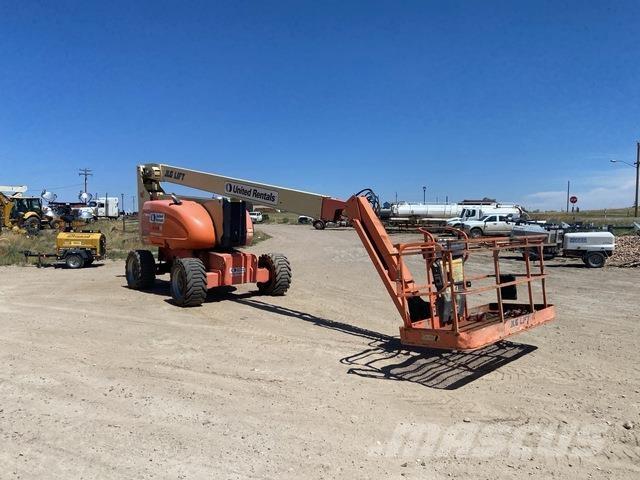 JLG 800AJ Leddede bomlifter