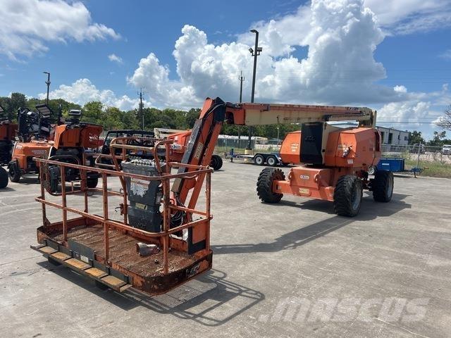 JLG 800AJ Leddede bomlifter