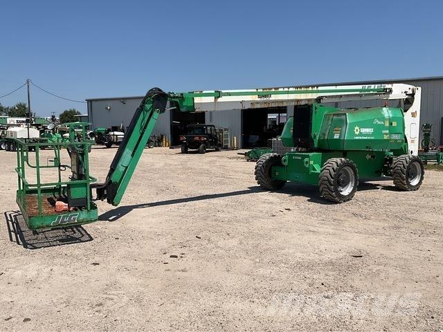 JLG 800AJ Leddede bomlifter