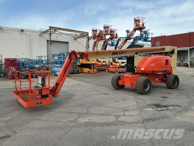 JLG 800AJ Leddede bomlifter
