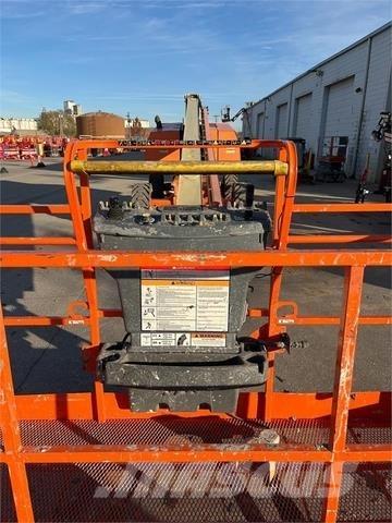 JLG 800S Teleskop bomlifter